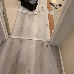 Magnet Flooring - LVP laminate Flooring Installation Los Angeles, CA. - Logo