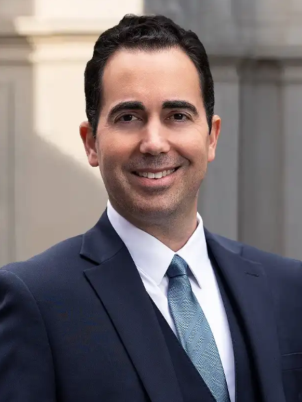 Brian Beecher, Esq. - Voz Legal - Logo